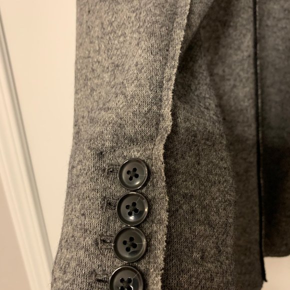 Banana Republic Dark Grey Wool-Blend Blazer (Size 6 Petite) - Picture 3 of 10